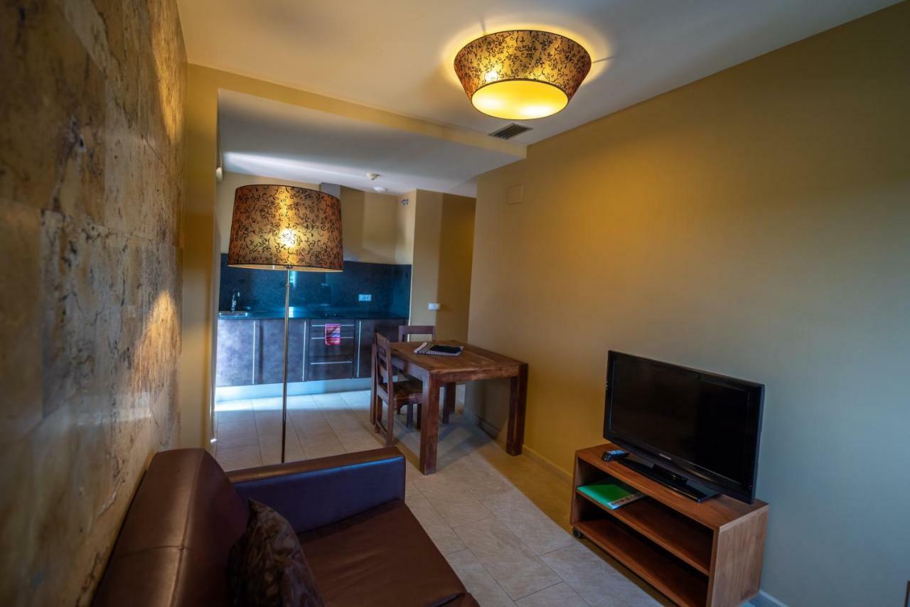 Apartament L'Arcada De Fares Sant Ferriol Zewnętrze zdjęcie